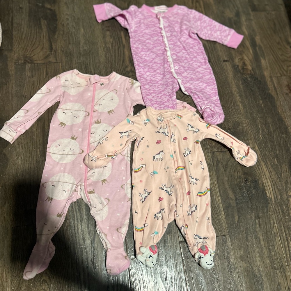 Bundle of adorable sleepers (newborn and 0-3 months) various brands